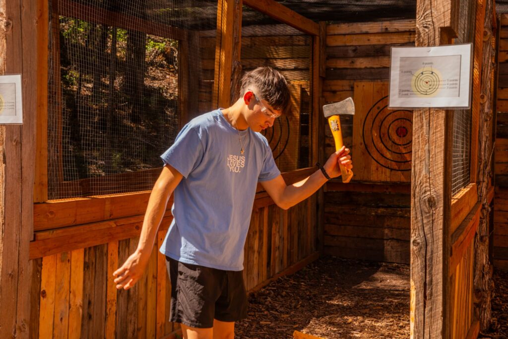Axe & Knife Throwing